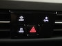 Volkswagen Golf 1.0 TSI Life | Adaptieve cruise control | Parkeersensoren | Navigatie | CarPlay | Draadloze telefoonlader | Sfeerverlichting |