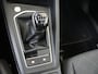 Volkswagen Golf 1.0 TSI Life | Adaptieve cruise control | Parkeersensoren | Navigatie | CarPlay | Draadloze telefoonlader | Sfeerverlichting |