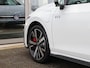 Volkswagen Golf 1.5 eHybrid 272 pk DSG GTE | Trekhaak | Stoel + stuurverwarming | 360 Camera | Travel Assist | App Connect | Sfeerverlichting | Dynamic Light Assist | Head Up |
