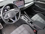 Volkswagen Golf 1.5 eHybrid 272 pk DSG GTE | Trekhaak | Stoel + stuurverwarming | 360 Camera | Travel Assist | App Connect | Sfeerverlichting | Dynamic Light Assist | Head Up |
