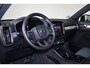Volvo XC40 B3 Plus Black Edition - Panorama/schuifdak - IntelliSafe Assist & Surround - 360º Camera - Harman/Kardon audio - Verwarmde voorstoelen & stuur - Parkeersensoren voor & achter - Elektr. bedienb. voorstoelen met geheugen links - Draadloze tel. lader - Extra getint glas - 20' LMV