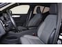 Volvo XC40 B3 Plus Black Edition - IntelliSafe Assist & Surround - 360º Camera - Harman/Kardon audio - Verwarmde voorstoelen & stuur - Parkeersensoren voor & achter - Elektr. bedienb. voorstoelen met geheugen links - Draadloze tel. lader - Extra getint glas - 20' LMV