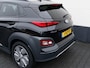 Hyundai Kona Electric EV Fashion Design 64 kWh | SOH 100% | Half leder | Stoelverwarming | Privacy glass
