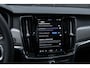 Volvo V90 T6 Automaat Plug-in hybrid AWD Ultra Bright | Panoramadak | Verwarmbare voorstoelen en achterbank | Verwarmbaar stuurwiel | Premium audio by Harman Kardon | Adaptieve cruise control | Rondom zichtcamera | Apple carplay/Android auto | 19 inch Lichtmetalen velgen | Alarmklasse 3