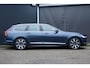 Volvo V90 T6 Automaat Plug-in hybrid AWD Ultra Bright | Panoramadak | Verwarmbare voorstoelen en achterbank | Verwarmbaar stuurwiel | Premium audio by Harman Kardon | Adaptieve cruise control | Rondom zichtcamera | Apple carplay/Android auto | 19 inch Lichtmetalen velgen | Alarmklasse 3