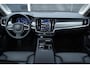 Volvo V90 T6 Automaat Plug-in hybrid AWD Ultra Bright | Panoramadak | Verwarmbare voorstoelen en achterbank | Verwarmbaar stuurwiel | Premium audio by Harman Kardon | Adaptieve cruise control | Rondom zichtcamera | Apple carplay/Android auto | 19 inch Lichtmetalen velgen | Alarmklasse 3