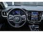 Volvo V90 T6 Automaat Plug-in hybrid AWD Ultra Bright | Panoramadak | Verwarmbare voorstoelen en achterbank | Verwarmbaar stuurwiel | Premium audio by Harman Kardon | Adaptieve cruise control | Rondom zichtcamera | Apple carplay/Android auto | 19 inch Lichtmetalen velgen | Alarmklasse 3