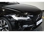 Volvo V90 T6 Automaat Plug-in hybrid AWD Ultra Dark | Panoramadak | Semi elektrische wegklapbare trekhaak | Premium audio by Harman Kardon | 360° parkeercamera | Verwarmbare voorstoelen, achterbank en stuurwiel | Gelamineerde zijruiten | Head-up display |