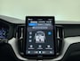 Volvo XC60 T6 350pk AWD Ultra Black Edition / Luchtvering / Bowers&Wilkins Audio / Ventilatie / Massage / 21'' / Extra Getint Glas /