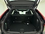 Volvo XC60 T6 350pk AWD Ultra Black Edition / Luchtvering / Bowers&Wilkins Audio / Ventilatie / Massage / 21'' / Extra Getint Glas /