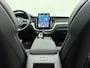 Volvo XC60 T6 350pk AWD Ultra Black Edition / Luchtvering / Bowers&Wilkins Audio / Ventilatie / Massage / 21'' / Extra Getint Glas /