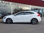 Volvo V40 1.6 T4 R-Design Automaat | Pano | Leder | Trekhaak | Adaptive CC | BLIS | Camera | Memory Seat |