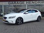 Volvo V40 1.6 T4 R-Design Automaat | Pano | Leder | Trekhaak | Adaptive CC | BLIS | Camera | Memory Seat |