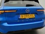 Opel Astra Sports Tourer 1.6 Hybrid Business Elegance incl. afneembare trekhaak | Apple Carplay | Afneembare trekhaak | Navigatie | Achteruitrij camera | Parkeersensoren voor en achter | Voorstoelen verwarmd | Spraakbediening |
