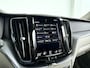 Volvo XC60 B5 Momentum Exclusive | Panoramadak | 360° camera | Harman Kardon | Head-up Display | Stoel- en Stuurverwarming | Trekhaak