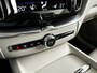 Volvo XC60 B5 Momentum Exclusive | Panoramadak | 360° camera | Harman Kardon | Head-up Display | Stoel- en Stuurverwarming | Trekhaak