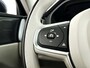 Volvo XC60 B5 Momentum Exclusive | Panoramadak | 360° camera | Harman Kardon | Head-up Display | Stoel- en Stuurverwarming | Trekhaak