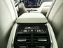 Volvo XC60 B5 Momentum Exclusive | Panoramadak | 360° camera | Harman Kardon | Head-up Display | Stoel- en Stuurverwarming | Trekhaak