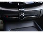 Volvo XC60 T6 Recharge AWD R-Design | Stoelverwarming | Trekhaak | H/K | Parkeercamera | Glossy Black | Keyless
