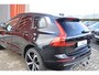 Volvo XC60 T6 Recharge AWD R-Design | Stoelverwarming | Trekhaak | H/K | Parkeercamera | Glossy Black | Keyless