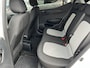 Hyundai i10 1.0 Comfort Smart 5-zits Automaat Bi-tone wit met zwart dak, AppleCarPlay/AndroidAuto, navigatie, achteruitrij camera, cruise control, parkeersensoren achter,