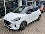 Hyundai i10 1.0 Comfort Smart 5-zits Automaat Bi-tone wit met zwart dak, AppleCarPlay/AndroidAuto, navigatie, achteruitrij camera, cruise control, parkeersensoren achter,