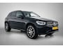Mercedes-Benz GLC 300e 4MATIC Premium (SFEERVERLICHTING, ELEKT. WEGKLAPBARE TREKHAAK, ADAPTIEVE CRUISE, GOED ONDERHOUDEN)