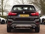BMW X1 sDrive20i X-line | Head-Up | Stuurverwarming! | Stoelverw | Nav | Leer | Camera!