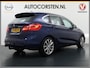 BMW 2-Serie Active Tourer deze 225xe Hybrid Automaat Leder+Memory Trekhaak Panorama Schuif Kanteldak Navi Ecc Cruise Control Head-Up Display Sport Line Centennial High Executive iPerformance Stoelverwarming Sportstoelen Lmv Elek.Achterklep E-Drive 4WD AWD Origineel Nederlandse Auto