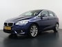 BMW 2-Serie Active Tourer deze 225xe Hybrid Automaat Leder+Memory Trekhaak Panorama Schuif Kanteldak Navi Ecc Cruise Control Head-Up Display Sport Line Centennial High Executive iPerformance Stoelverwarming Sportstoelen Lmv Elek.Achterklep E-Drive 4WD AWD Origineel Nederlandse Auto