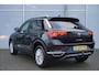 Volkswagen T-Roc 1.5 TSI 150pk DSG Style | Achteruitrijcamera | Trekhaak | Navigatie