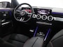 Mercedes-Benz GLB 180 Business Solution AMG | Premium Plus | Panoramaschuifdak | Trekhaak | Winterpakket |