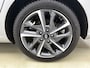 Hyundai i30 Wagon 1.5 T-GDi MHEV Premium | Afneembare Trekhaak| 17"LMV | Cam | PDC | Stoel Verwarming + Koeling | Navi | ECC | DAB |