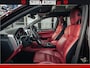 Porsche Cayenne 4.8 TURBO 519 PK | GARANTIE TOT 06-07-2027 | ONDERHOUDSHISTORIE AANWEZIG | LUCHTVERING | SCHERMEN ACHTER | 21 INCH PORSCHE WIELEN | BOM VOL | Porsche Exclusive Mahagoni metallic met Crimson Red leder.
