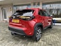 Toyota Yaris Cross 1.5 Hybrid 115 First Edition Nieuwprijs € 35.750 Trekhaak/Navi Full map/A.uitrij camera/Autom. airco/Keyless entry+start/Apple carplay/Donkere hemel/Leder. multifunct. stuur/Stoelverwarm./Add. cruisecontr./Parkeersens./Led dagrijverl.