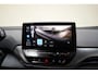 Volkswagen ID.4 77 kWh First Pro 3-Fase [ LED Trekhaak Navi Apple/Android Stoel&stuur verwarming ]