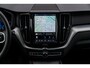 Volvo XC60 2.0 T6 Plug-in hybrid AWD Inscription | Trekhaak | Panoramadak | Stoel- en stuurverwarming | 360 graden Camera | Dode hoek detectie BLIS | Adaptieve cruise control | Lederen bekleding |
