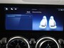 Mercedes-Benz GLA 180 Business Solution AMG | Panoramaschuifdak | Premium Plus | Trekhaak | Nightpakket | Achteruitrijcamera | Stoelverwarming voor |