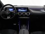 Mercedes-Benz GLA 180 Business Solution AMG | Panoramaschuifdak | Premium Plus | Trekhaak | Nightpakket | Achteruitrijcamera | Stoelverwarming voor |