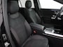 Mercedes-Benz GLA 180 Business Solution AMG | Panoramaschuifdak | Premium Plus | Trekhaak | Nightpakket | Achteruitrijcamera | Stoelverwarming voor |
