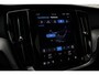Volvo V60 T6 Plug-in hybrid AWD Plus Dark | Trekhaak | Rondom zichtcamera | Verwarmbare voorstoelen+achterbank+stuurwiel | Premium audio by Harman Kardon | Verwarmbare voorruit | 18 inch Lichtmetalen velgen