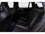 Volvo V60 T6 Plug-in hybrid AWD Plus Dark | Trekhaak | Rondom zichtcamera | Verwarmbare voorstoelen+achterbank+stuurwiel | Premium audio by Harman Kardon | Verwarmbare voorruit | 18 inch Lichtmetalen velgen