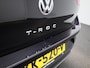 Volkswagen T-Roc 1.5 TSI Sport | LEER | PANO-SCHUIFDAK | CAMERA | VIRTUAL COCKPIT | STOELVERWARMING | NAVIGATIE