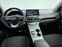 Hyundai Kona Electric EV COMFORT SMART 64 kWh | NAVI | WARMTEPOMP | 3 FASEN | STOEL & STUURVERWARMING | CLIMA | CRUISE | CAMERA | NAVI via APPLE CARPLAY & ANDROID AUTO |