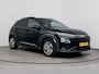 Hyundai Kona Electric EV COMFORT SMART 64 kWh | NAVI | WARMTEPOMP | 3 FASEN | STOEL & STUURVERWARMING | CLIMA | CRUISE | CAMERA | NAVI via APPLE CARPLAY & ANDROID AUTO |