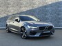 Volvo V90 2.0 T8 AWD R-Design | Plug-In Hybride (PHEV) | Achteruitrijcamera | Harman Kardon Audio | Trekhaak | Navigatie | Apple Carplay | Android Auto | BLIS | Alarm