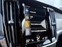 Volvo V90 2.0 T8 AWD R-Design | Plug-In Hybride (PHEV) | Achteruitrijcamera | Harman Kardon Audio | Trekhaak | Navigatie | Apple Carplay | Android Auto | BLIS | Alarm