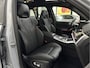 BMW X5 50e M-Sport Pro | M-Stoelen | Carbon | Achterasbesturing | ACC | Panorama | 360 Camera | Soft-Close | Head-Up | M-Gordels | Trekhaak | Harman-Kardon | 22 inch | Individual Leder | Stoelventilatie | Stoelverwarming V+A | Keyless-Entry | Memory | Stuurverwarming | Iconic-Glow | Rij-Assist Pro | Beker Koeling & Verwarming | Zonwering |