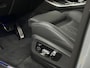 BMW X5 50e M-Sport Pro | M-Stoelen | Carbon | Achterasbesturing | ACC | Panorama | 360 Camera | Soft-Close | Head-Up | M-Gordels | Trekhaak | Harman-Kardon | 22 inch | Individual Leder | Stoelventilatie | Stoelverwarming V+A | Keyless-Entry | Memory | Stuurverwarming | Iconic-Glow | Rij-Assist Pro | Beker Koeling & Verwarming | Zonwering |