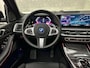 BMW X5 50e M-Sport Pro | M-Stoelen | Carbon | Achterasbesturing | ACC | Panorama | 360 Camera | Soft-Close | Head-Up | M-Gordels | Trekhaak | Harman-Kardon | 22 inch | Individual Leder | Stoelventilatie | Stoelverwarming V+A | Keyless-Entry | Memory | Stuurverwarming | Iconic-Glow | Rij-Assist Pro | Beker Koeling & Verwarming | Zonwering |